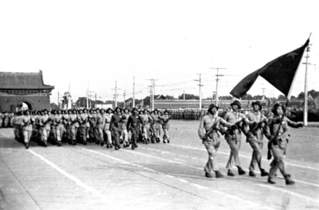 1949年阅兵时的受阅部队