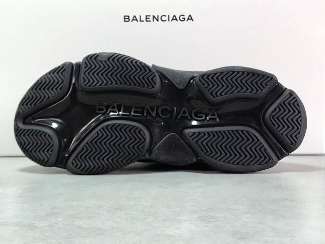 全黑 意产plus版 balenciaga tripe-s 巴黎世家复古