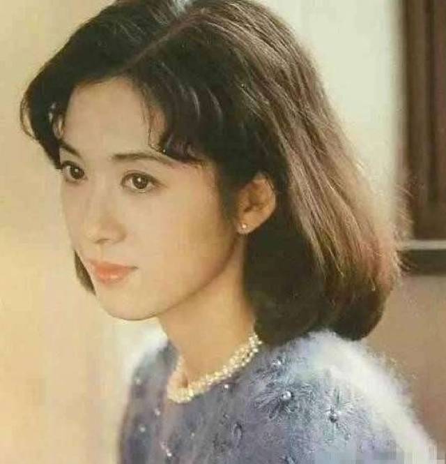 80年代中国女性珍贵老照片:图2是穿健美裤的模特,图6为第一代陪侍女