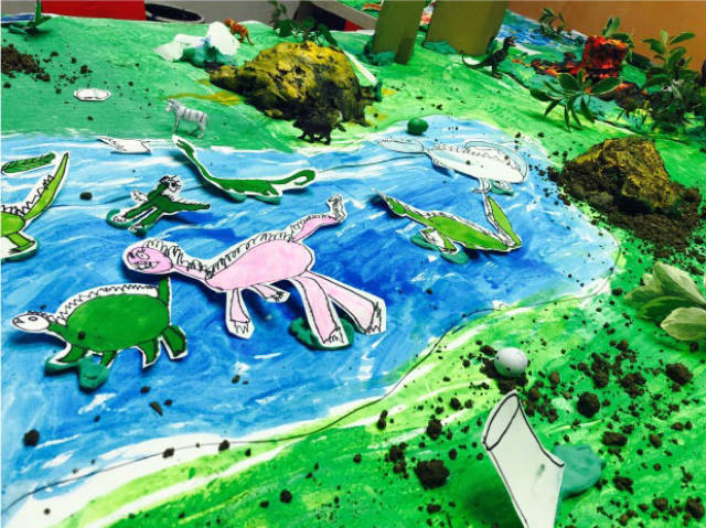 奇妙的恐龙世界,孩子们手工还原《恐龙王》场景