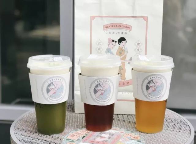 联合营销 喜茶的联名款包装