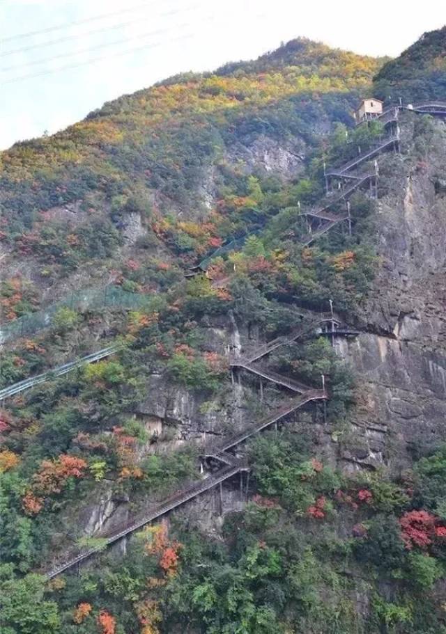 陕西境内最惊险8大玻璃栈道!初冬玩点刺激的!