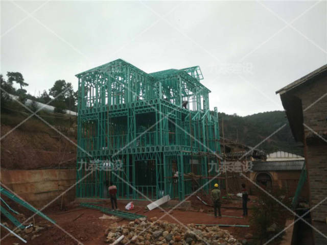 轻钢别墅是怎样建的看看大理农村别墅案例