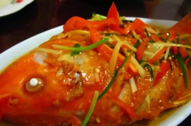 婺源县:荷包红鲤鱼