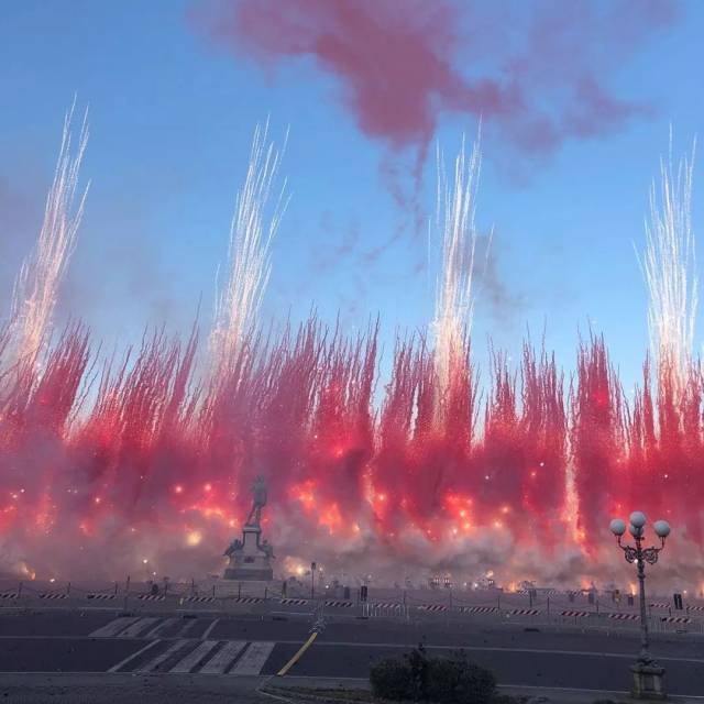 艺术就是爆炸:蔡国强「空中花城」(city of flowers in the sky)现场