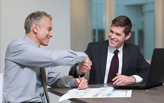 职场礼仪:面试时的肢体语言重要性