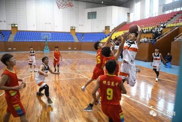 东阳市高中生篮球赛拼搏,活力开赛展桃花两西安野战潭公园赛场初中生图片