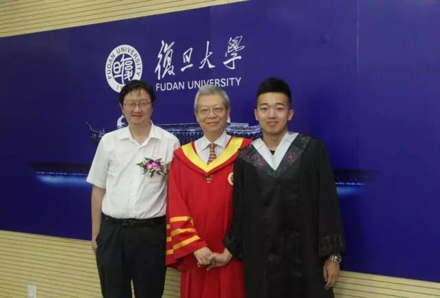 南山学子廖威栋2010年保送复旦大学,获得"2014届复旦大学毕业之星"