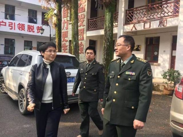 县人武部部长周荣辉到太白镇督导民兵调整改革工作