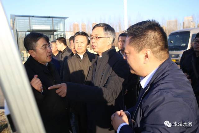 本溪市政府常务副市长隋显利,市政府党组成员黄力强,市委办公厅主任曲