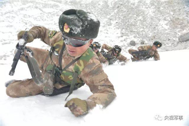 今日小雪:致敬,风雪戍边的中国军人!