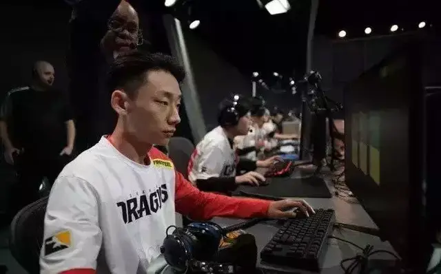 探秘中国电竞收获年的背后(守望先锋篇)