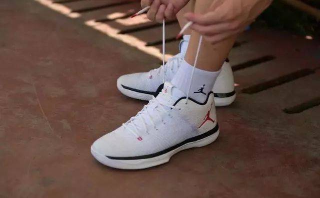 AJ31测评|穿上TA,哪里都是溜冰场