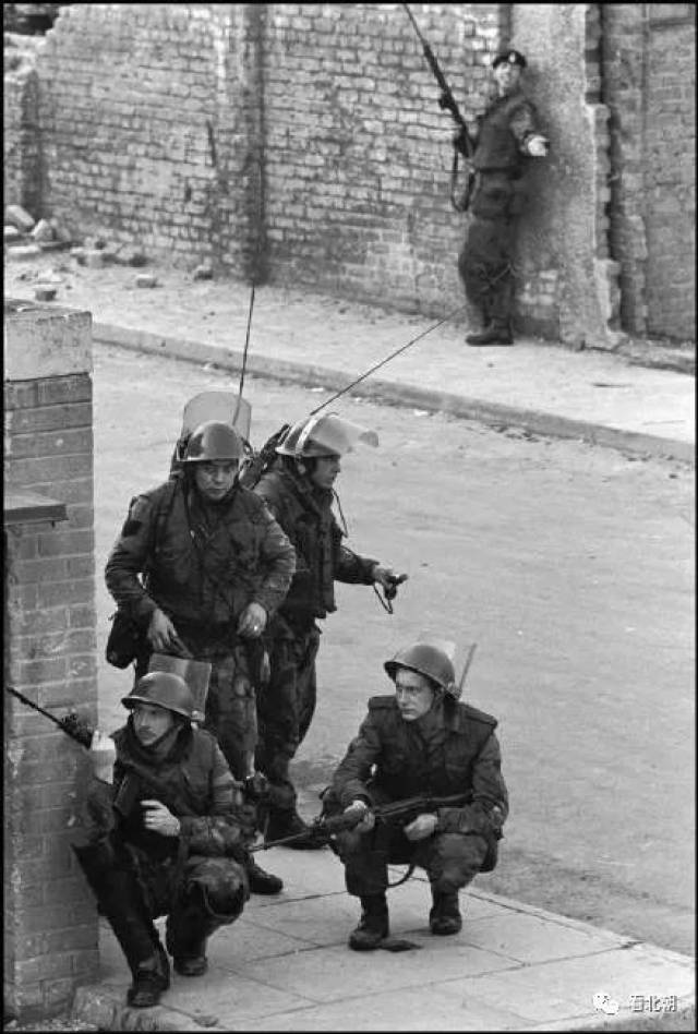 最近一次的英国人内战:1971年的北爱尔兰起义老照片