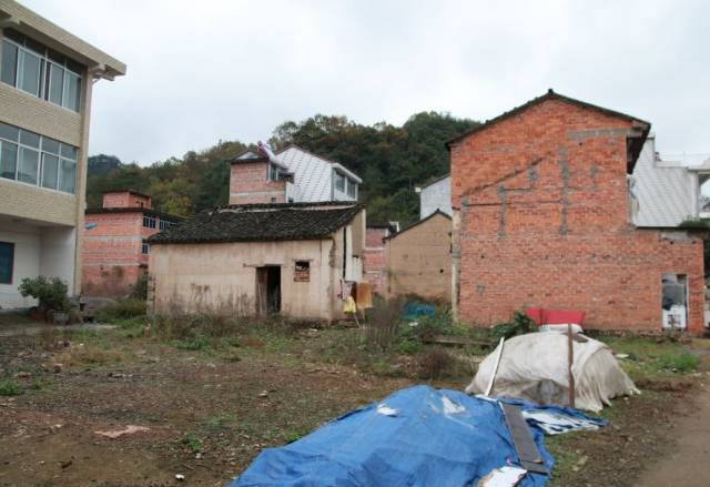 东阳这些村拆后重建缓慢,承诺年初建好,现在还没动工?