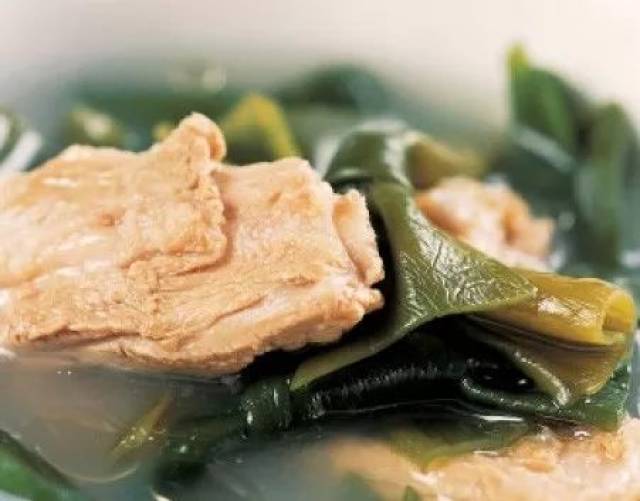 排骨汤的炖法视频 047aec05393d4f67903354f7f792d928.jpeg