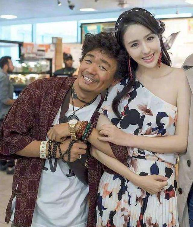 王宝强新恋情曝光,女友甩马蓉几条街,双方已见父母疑似年底完婚