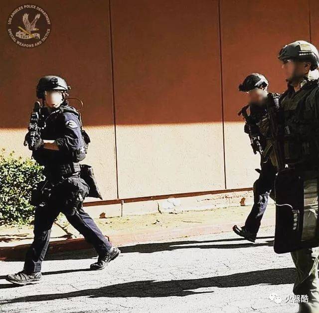 【强硬的黑衣人】洛杉矶警局swat图集
