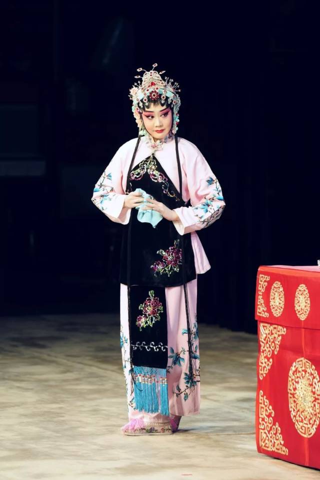 张潇涵 饰演 李凤姐