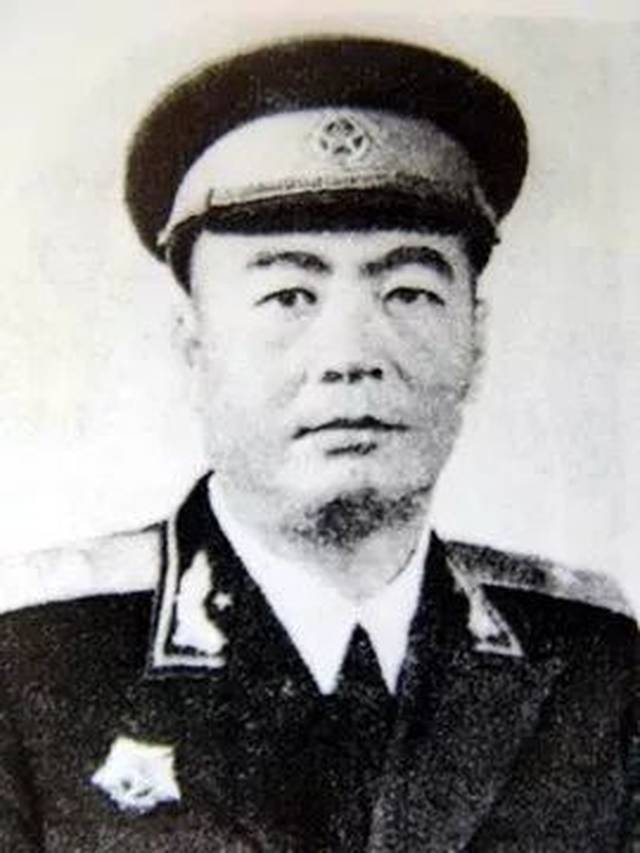 郭维城少将