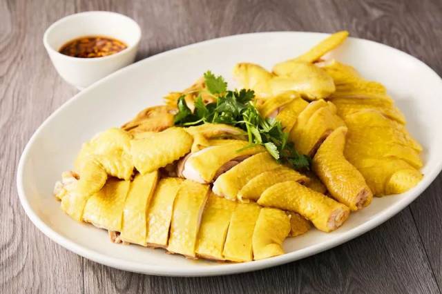 黑棕烤鸭,白切湛江鸡,咸蛋黄鸡翅.