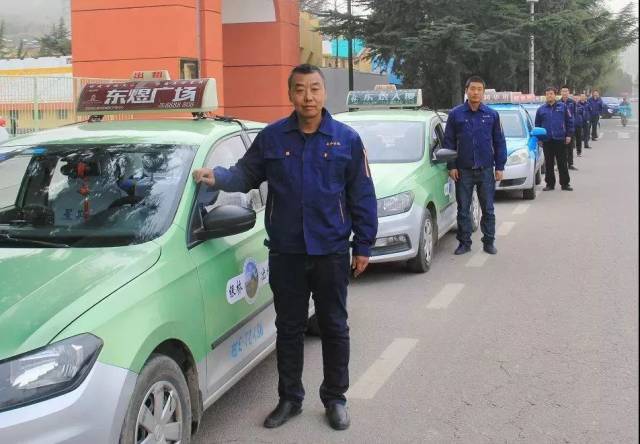 今日开始,天水出租车驾驶员统一着新工作服装上岗(图)