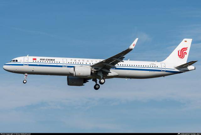 11月22日国航引进一架空客a321neo型客机