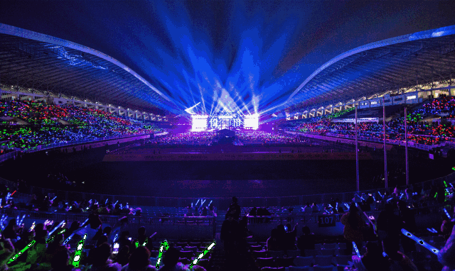 黔西这家公司举办了一场3万人大型明星演唱会,张韶涵也来了