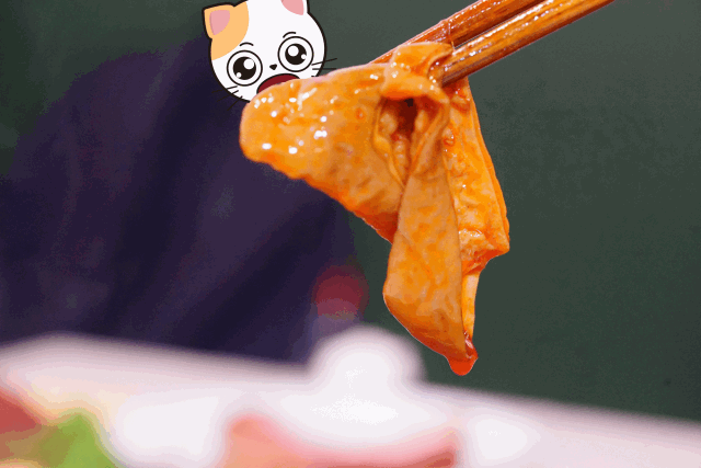 市井卤肥肠 经过有拈头秘制卤料的烹煮 给肥肠注入五香卤汁的灵魂 极