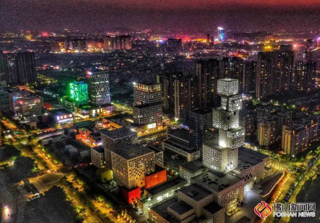 广州灯光秀刷屏朋友圈,山的夜晚同样灯光灿烂!