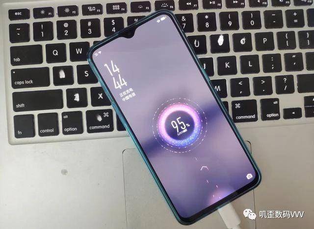 为什么oppo r17pro手机充电速度那么快?跟你聊聊super