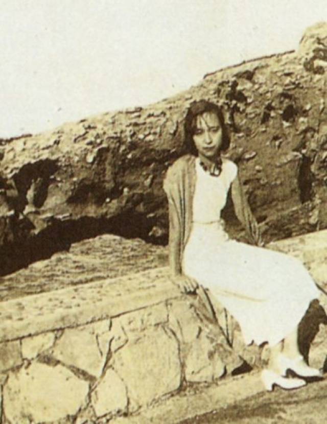 张爱玲的《传奇》世界 | 永恒的人生悲喜剧