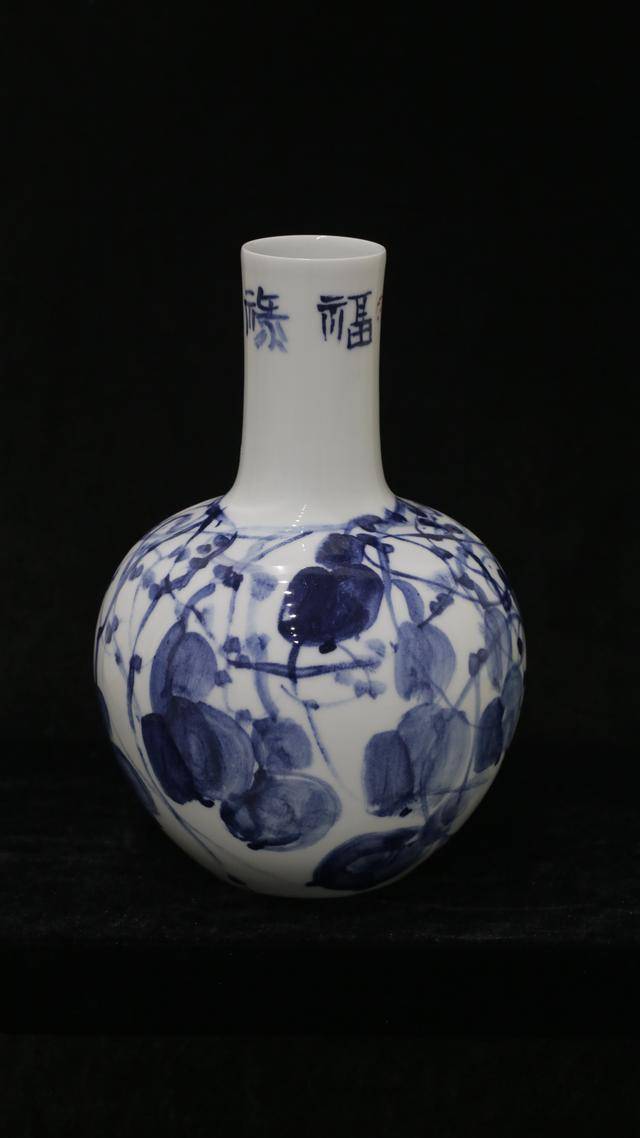 大写意书画家张海平瓷绘作品赏析