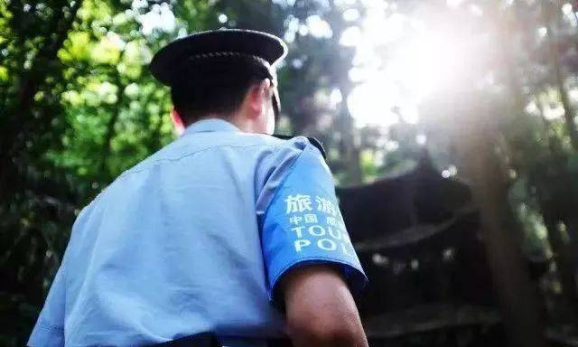 维护公平正义之师!守护人超变态网页游戏民安宁之剑!让我们一起为都江堰公安点