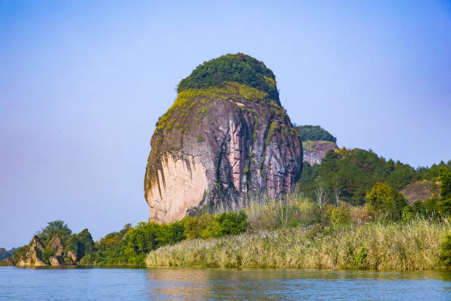 龙虎山名列中国七大最美丹霞,金枪峰,仙女岩看了让人害羞