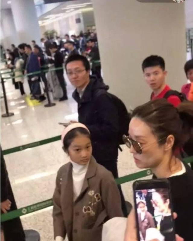 最有气质的星二代,马伊琍女儿撞脸关晓彤,网友:太像了