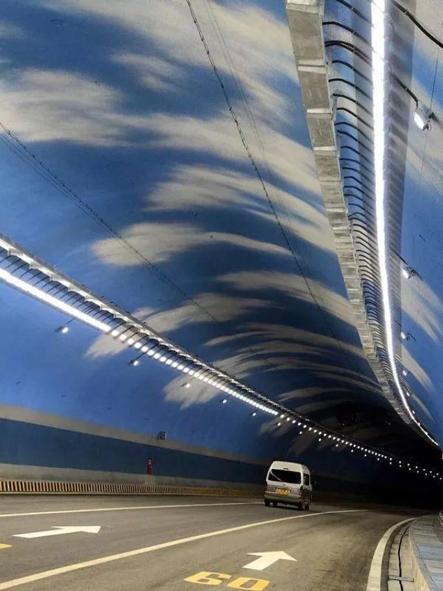 柳州莲花山隧道为何不设非机动车道?应该增设吗?