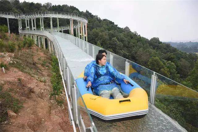 南宁周边竟有一个森林氧吧,还可玩玻璃漂流,高空滑索!