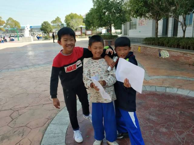 中岭小学运动会:除了运动员和啦啦队,竞技场上还有我们的英姿!