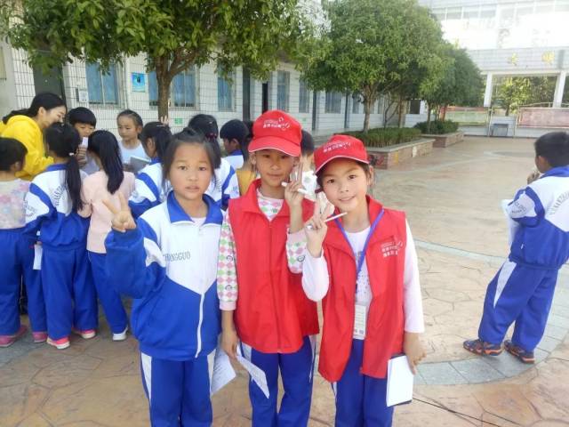 中岭小学运动会:除了运动员和啦啦队,竞技场上还有我们的英姿!