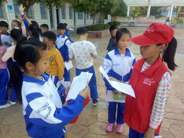 中岭小学运动会:除了运动员和啦啦队,竞技场上还有我们的英姿!