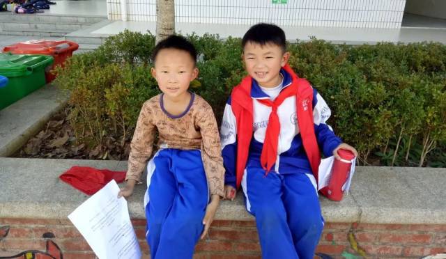 中岭小学运动会:除了运动员和啦啦队,竞技场上还有我们的英姿!