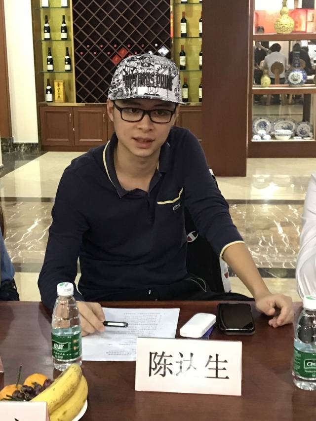 吴幸宗(左6)秘书长甘秋雄(右5)常务副会长高嘉亮(右2)副会长陈达生