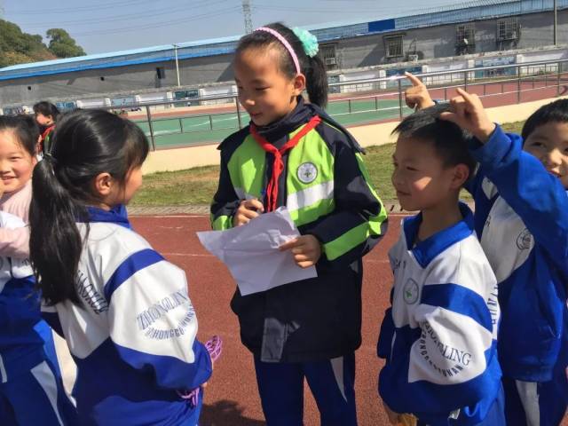 中岭小学运动会:除了运动员和啦啦队,竞技场上还有我们的英姿!