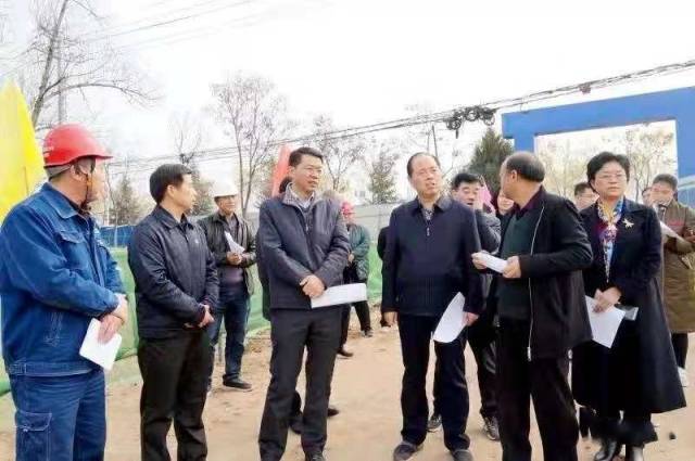 河南省住建厅厅长到卢氏县调研百城提质工作