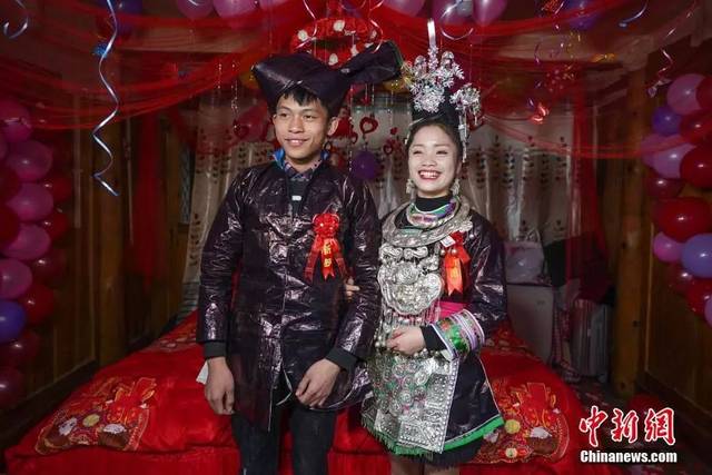 "贵州黎平侗族婚礼 场面热闹喜庆"