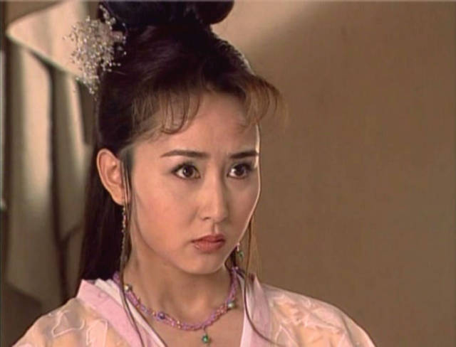 发饰像蒲公英的古装女子,胡静甜美,李婷宜清纯,穆婷婷