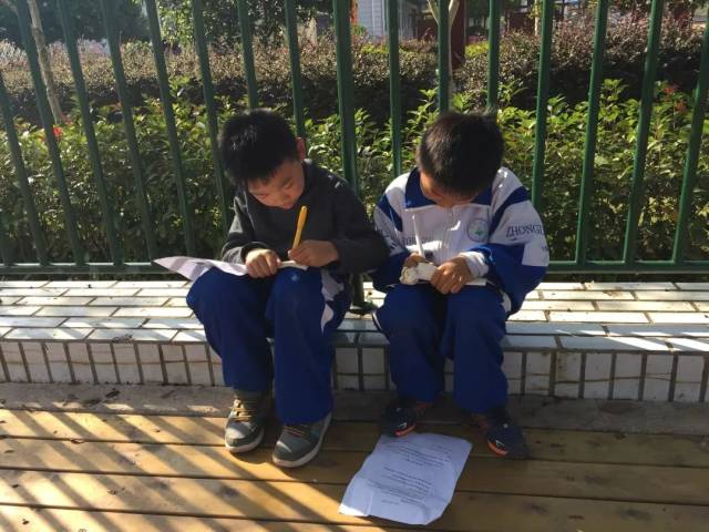 中岭小学运动会:除了运动员和啦啦队,竞技场上还有我们的英姿!