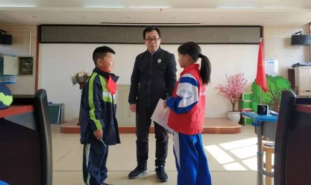 中岭小学运动会:除了运动员和啦啦队,竞技场上还有我们的英姿!