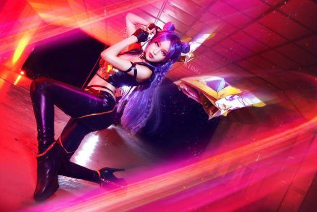 英雄联盟kda女团卡莎100%还原cos 性感女神突破次元壁